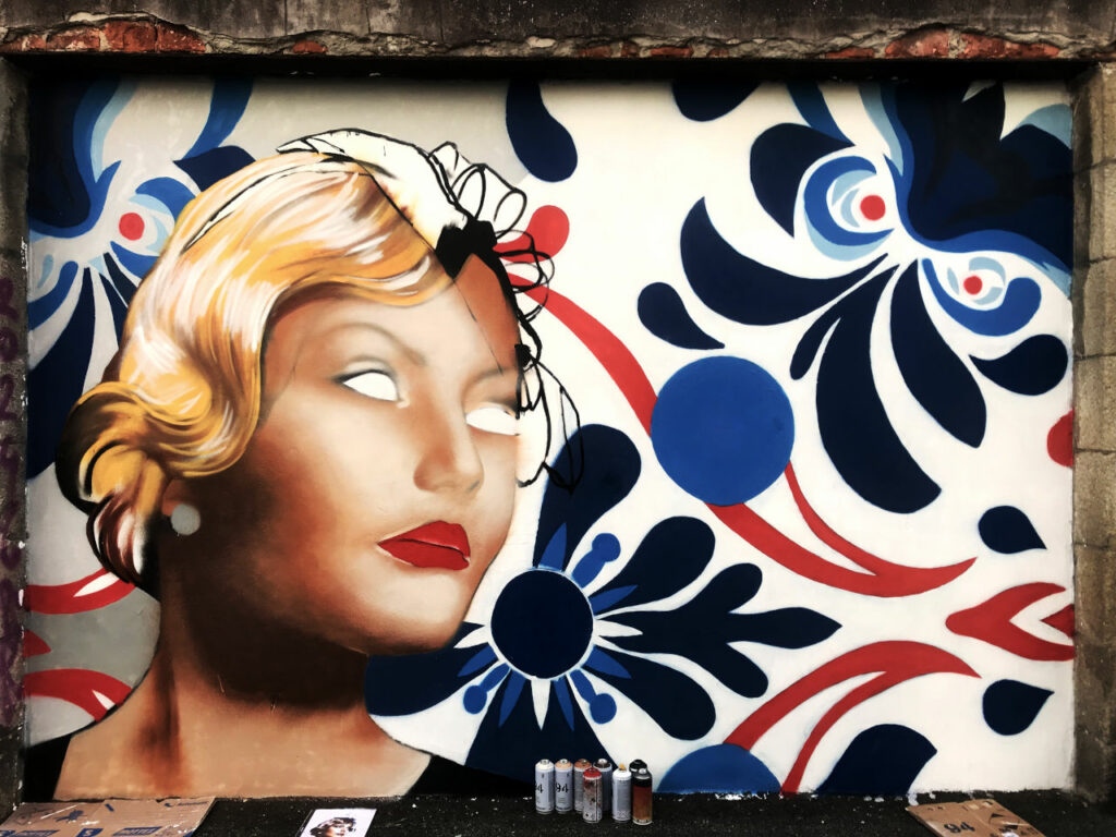 Décoration street-art pour l'hôtel Kregenn à Quimper, par HOZ.