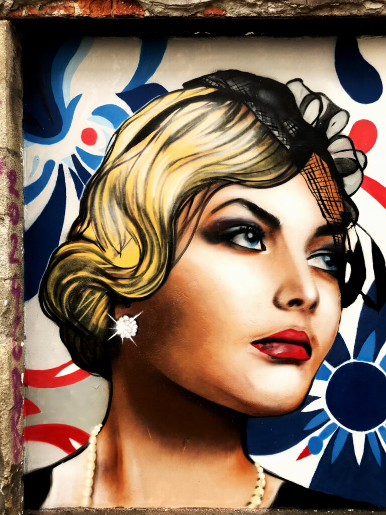 Décoration street-art pour l'hôtel Kregenn à Quimper, par HOZ.
